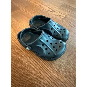 NWOT Crocs Baya Clog